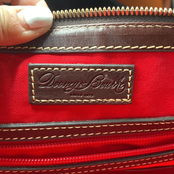 Classic Dooney & Bourke purse - Picture 7 of 8
